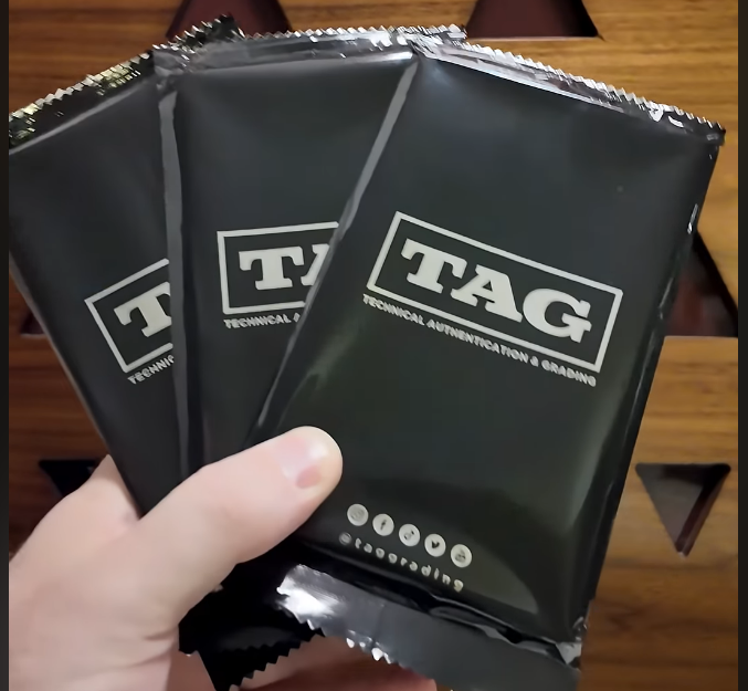 [SHORT] Opening Tag Mystery Slabs @ Card Party West